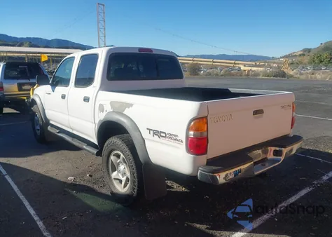 2004 Toyota Tacoma Prerunner z USA, uszkodzony, nr VIN 5TEGM92N94Z399321